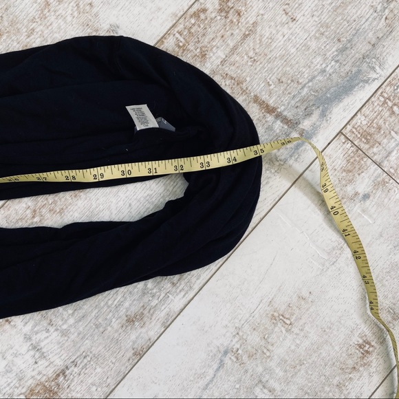 Designer Jully Kang black infinity scarf - Picture 4 of 8